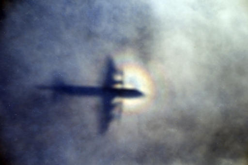 Архивна снимка от 31 март 2014 г. Новозеландски самолет - един от десетки от различни страни, вдигнати да издирват изчезналия ”Б