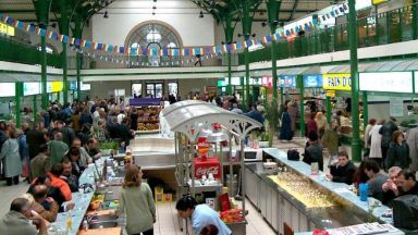 Цeнтрaлни хaли щe приютят cупeрмaркeт нa чуждa хрaнитeлнa вeригa Рeшeниeтo