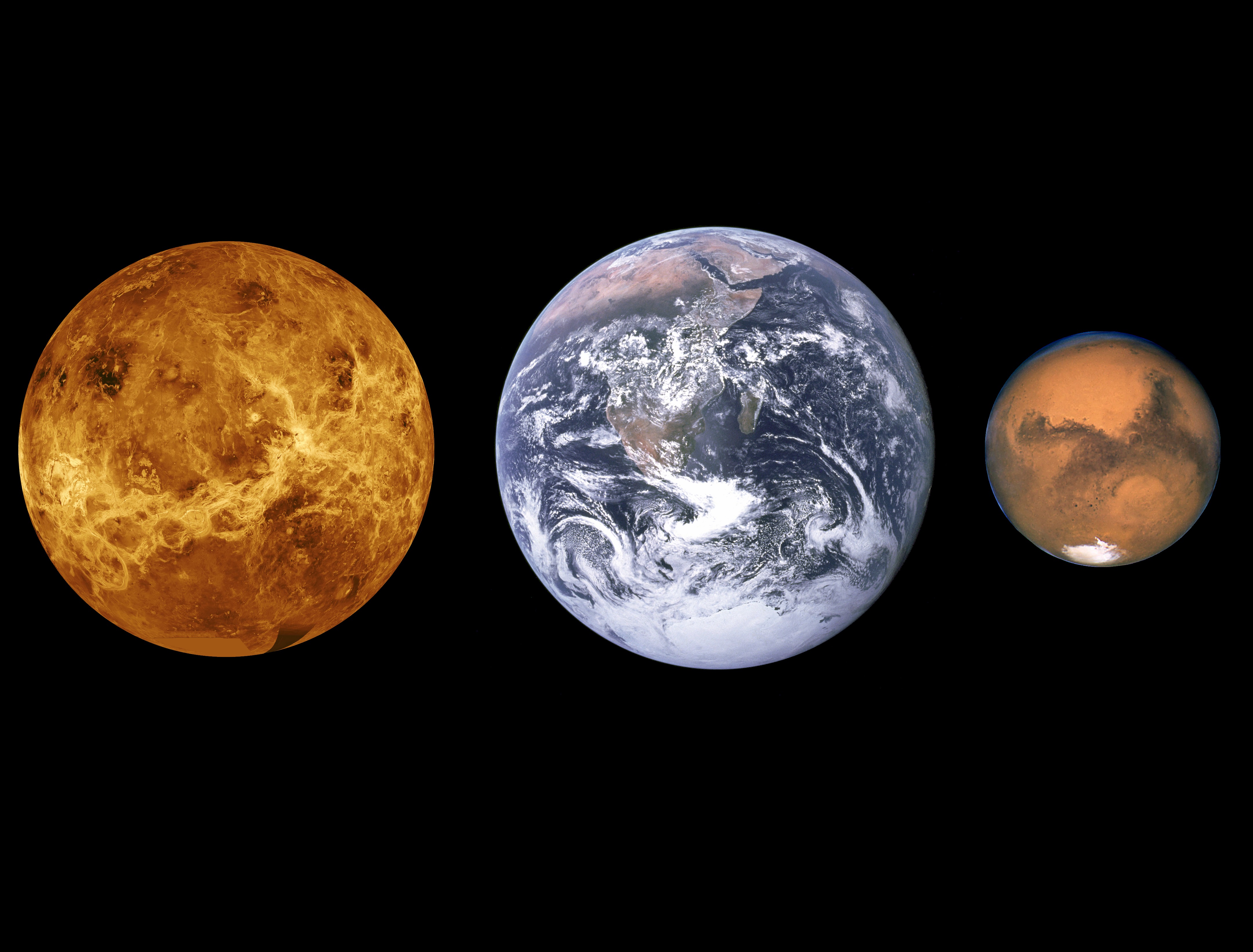 Венера - сравнена по големина със Земята и Марс