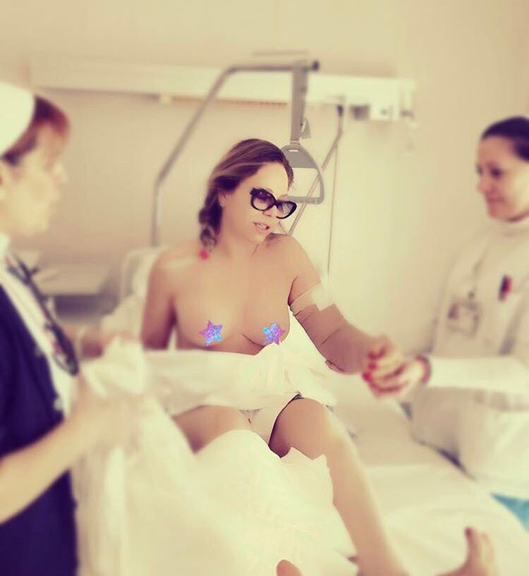 Орнела Мути (62) показа голи снимки от болницата