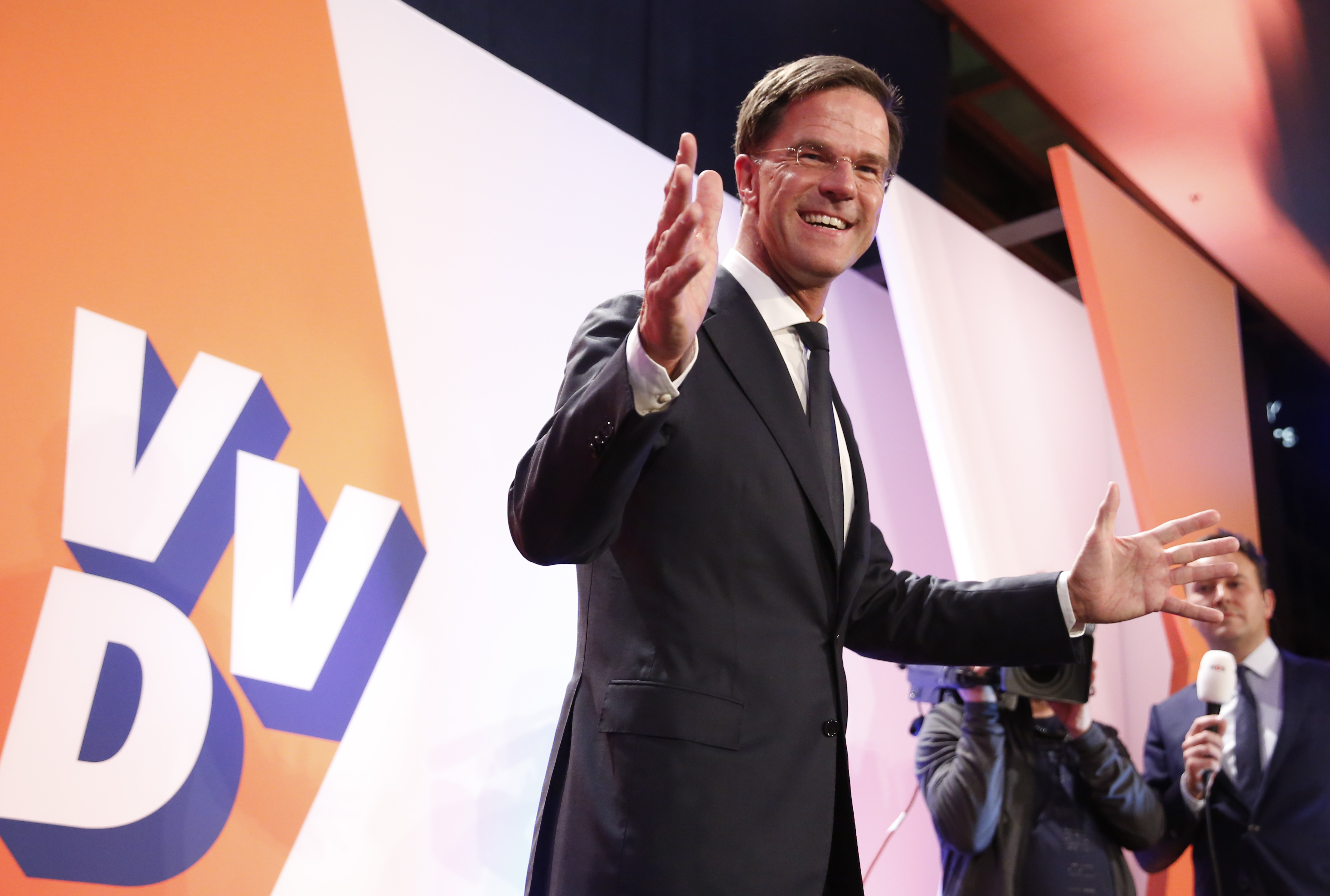 Марк Рюте затвърждава победата си на изборите в Холандия