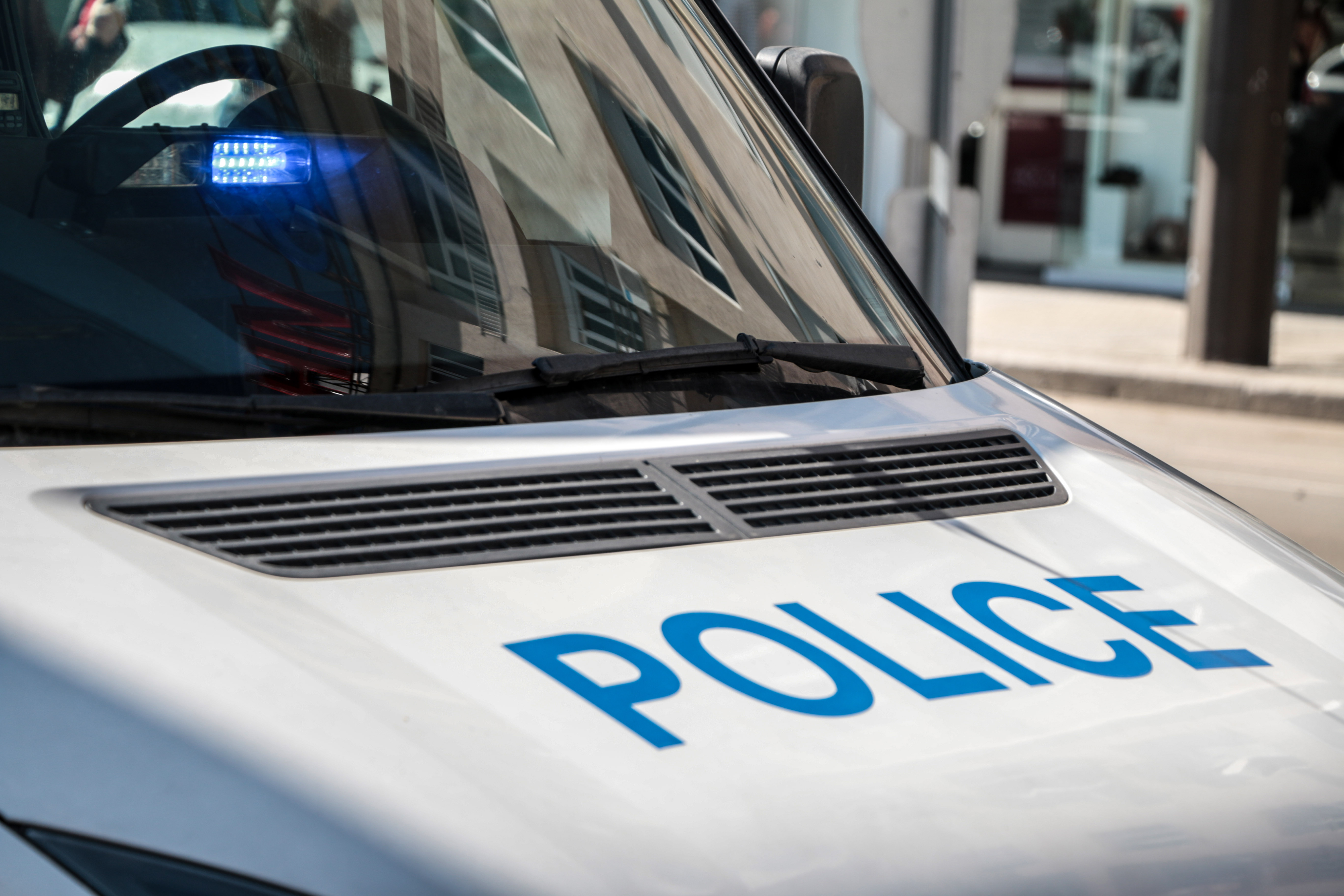 Роми нападнаха полицай в ”Столипиново”
