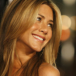 Дженифър Анистън в тийн комедия