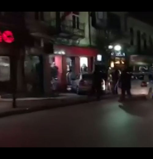 Пиян и дрогиран се вряза с колата си в магазин (видео)