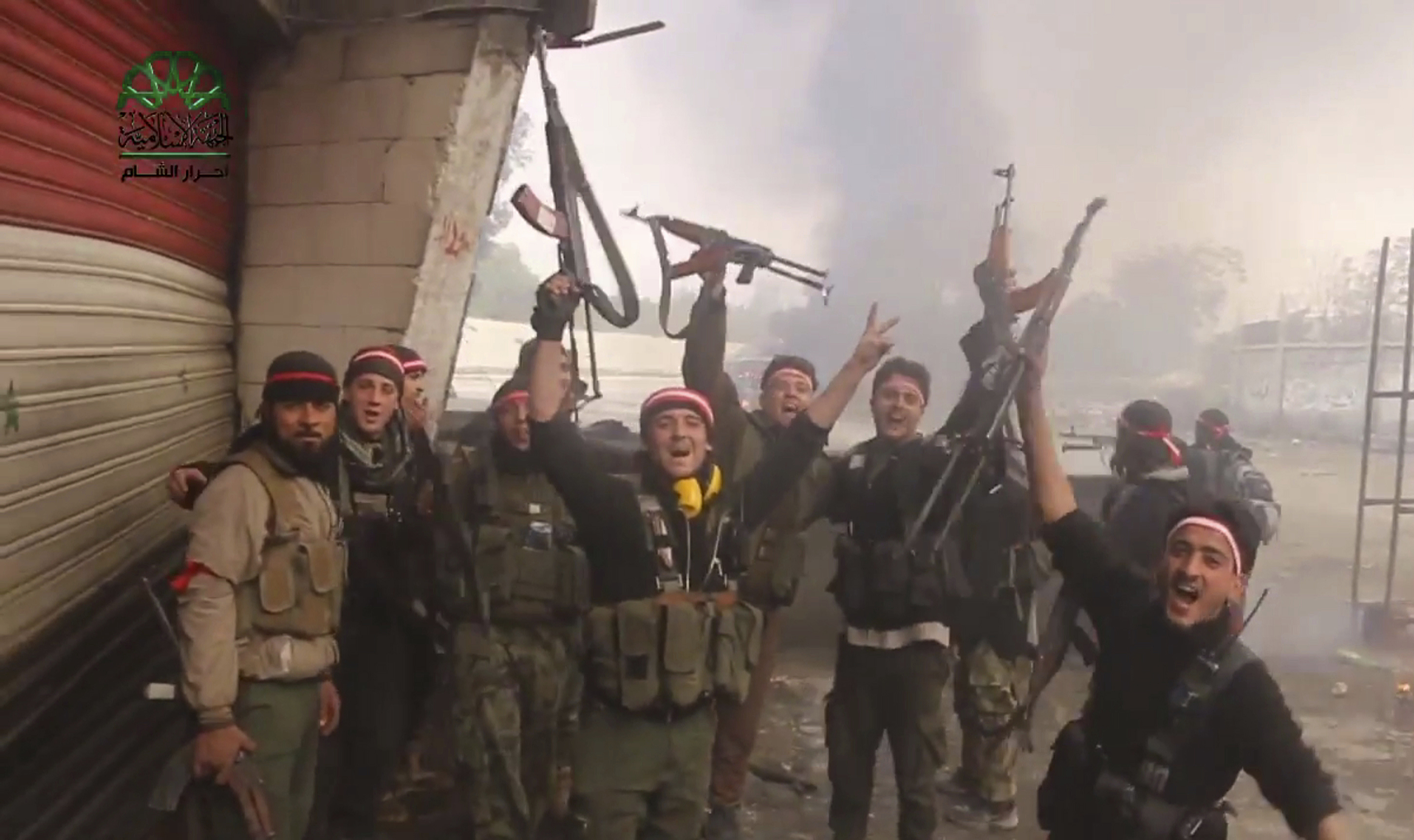 Сирийска бойна група след постигната победа