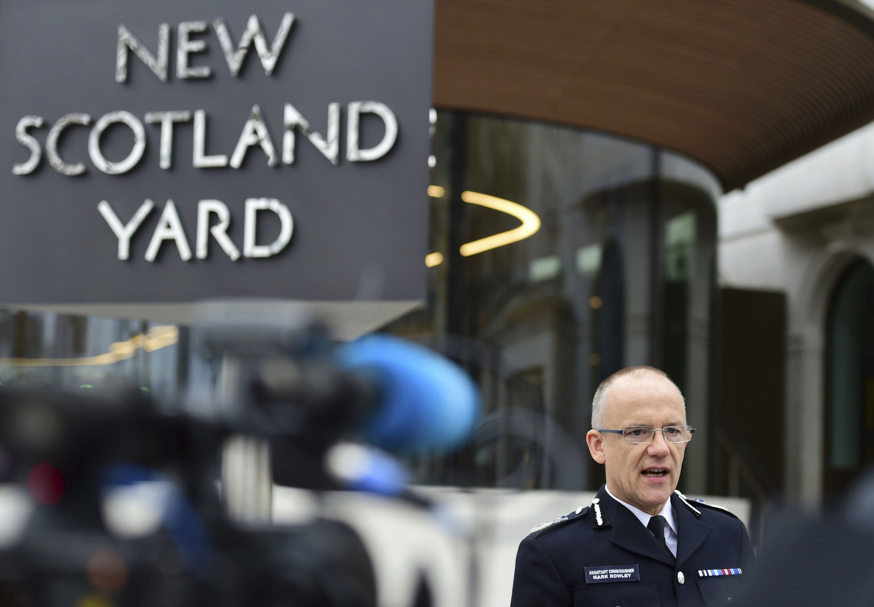 Още двама задържани за атаката в Лондон