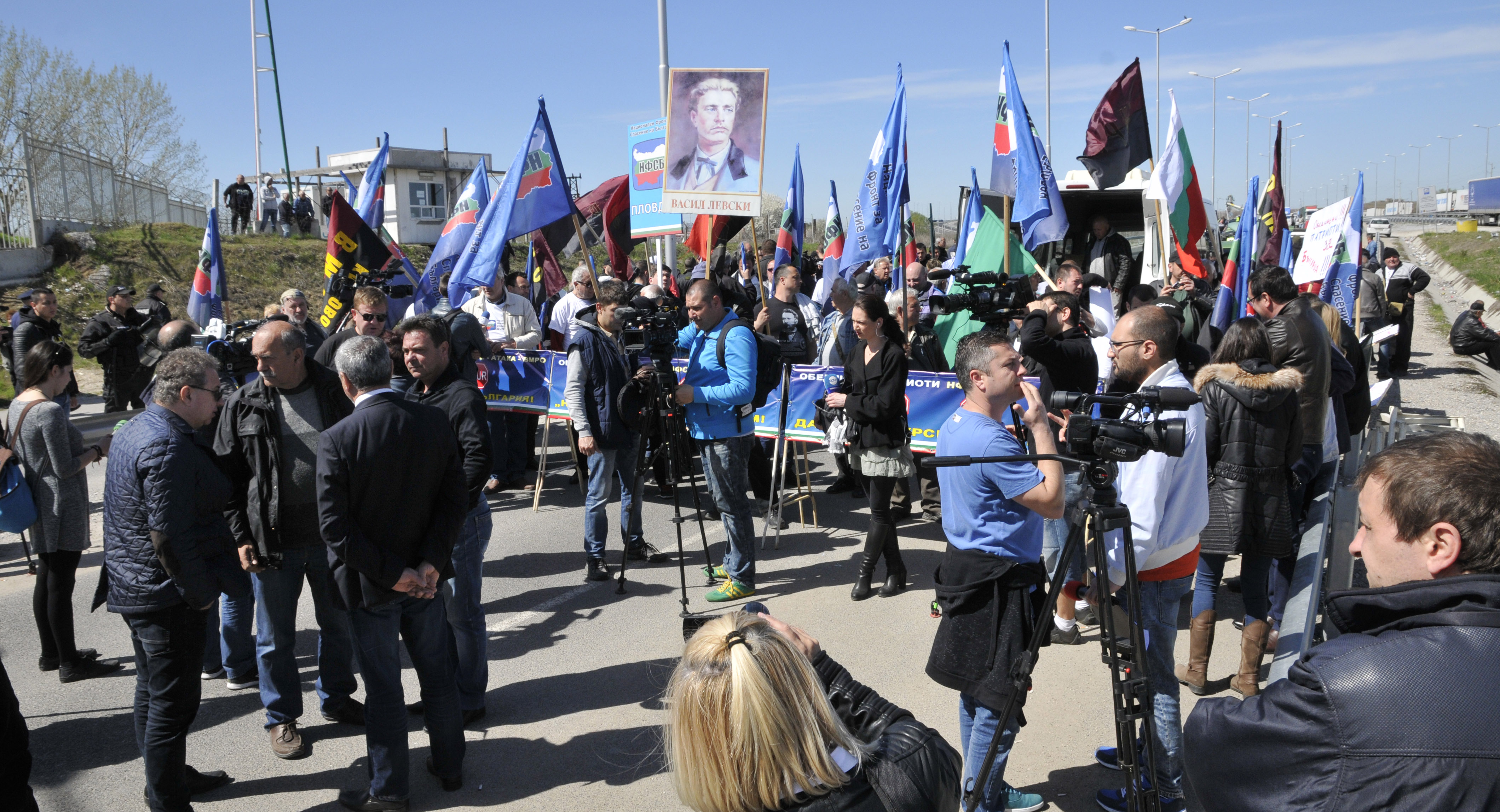 Протестиращите поддържат градуса на напрежението на българо-турската граница
