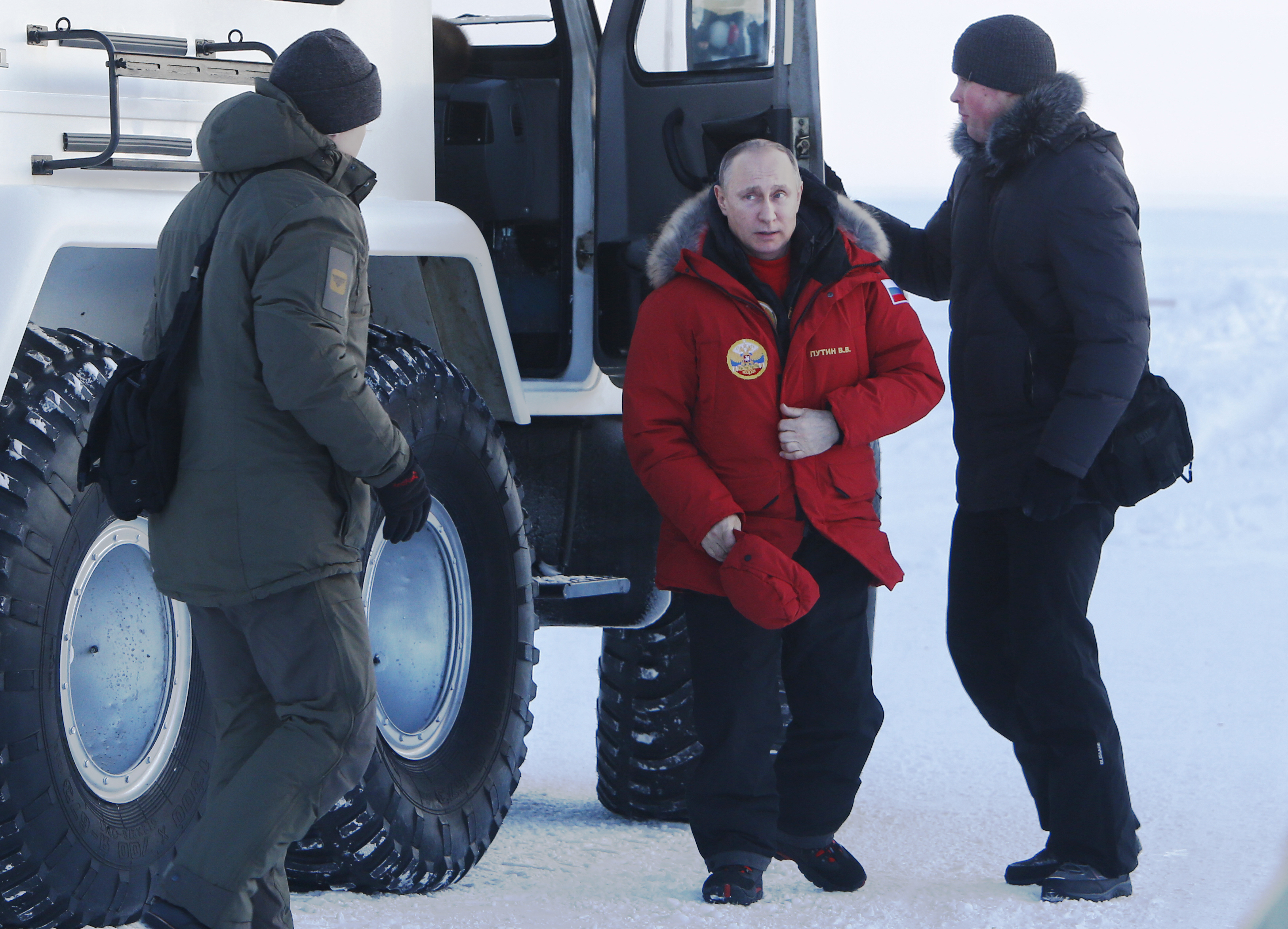 Руският президент Владимир Путин посети вчера полярния архипелаг Земя Франц Йосиф
