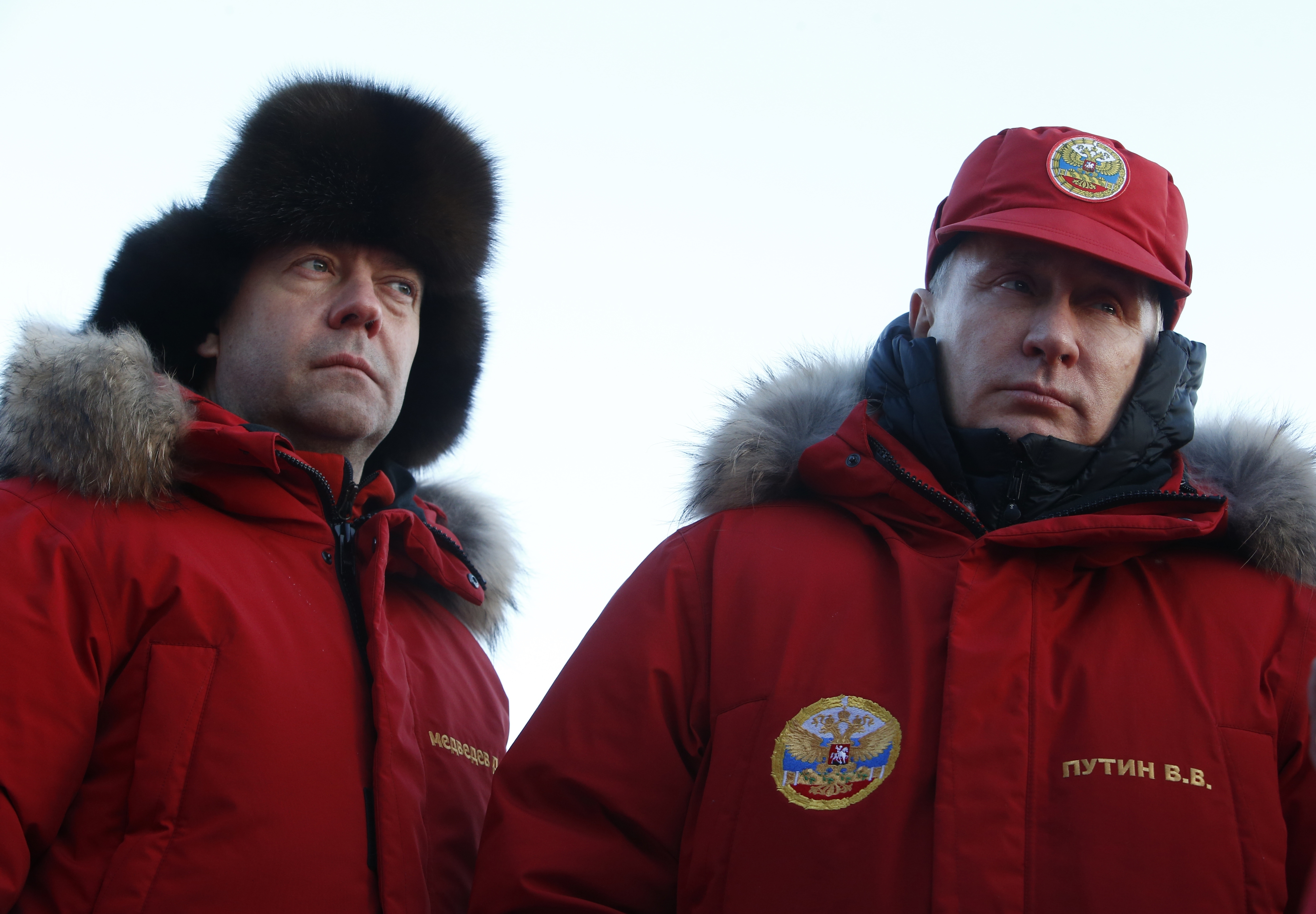 Руският президент Владимир Путин и премиерът Дмитрий Медведев посетиха на 29 март 2017 полярния архипелаг Земя Франц Йосиф
