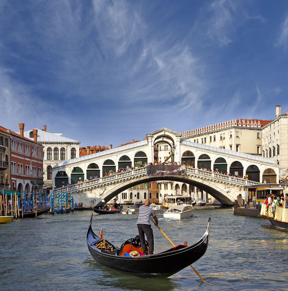 Разбиха джихадистка клетка, планирала атентат във Венеция