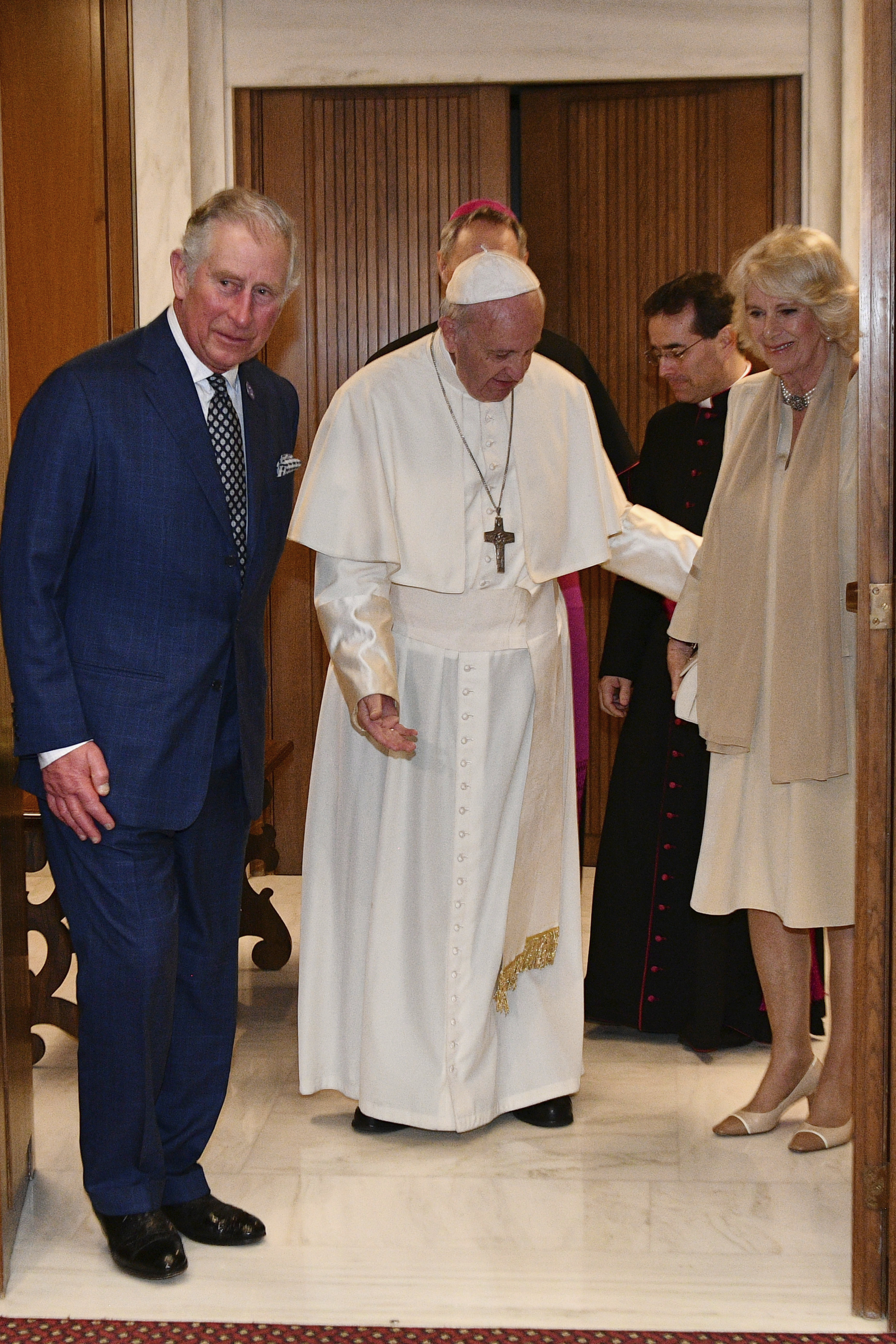 Принц Чарлз, папа Франциск и Камила