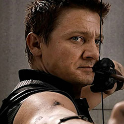 Джереми Ренър снима в комедия