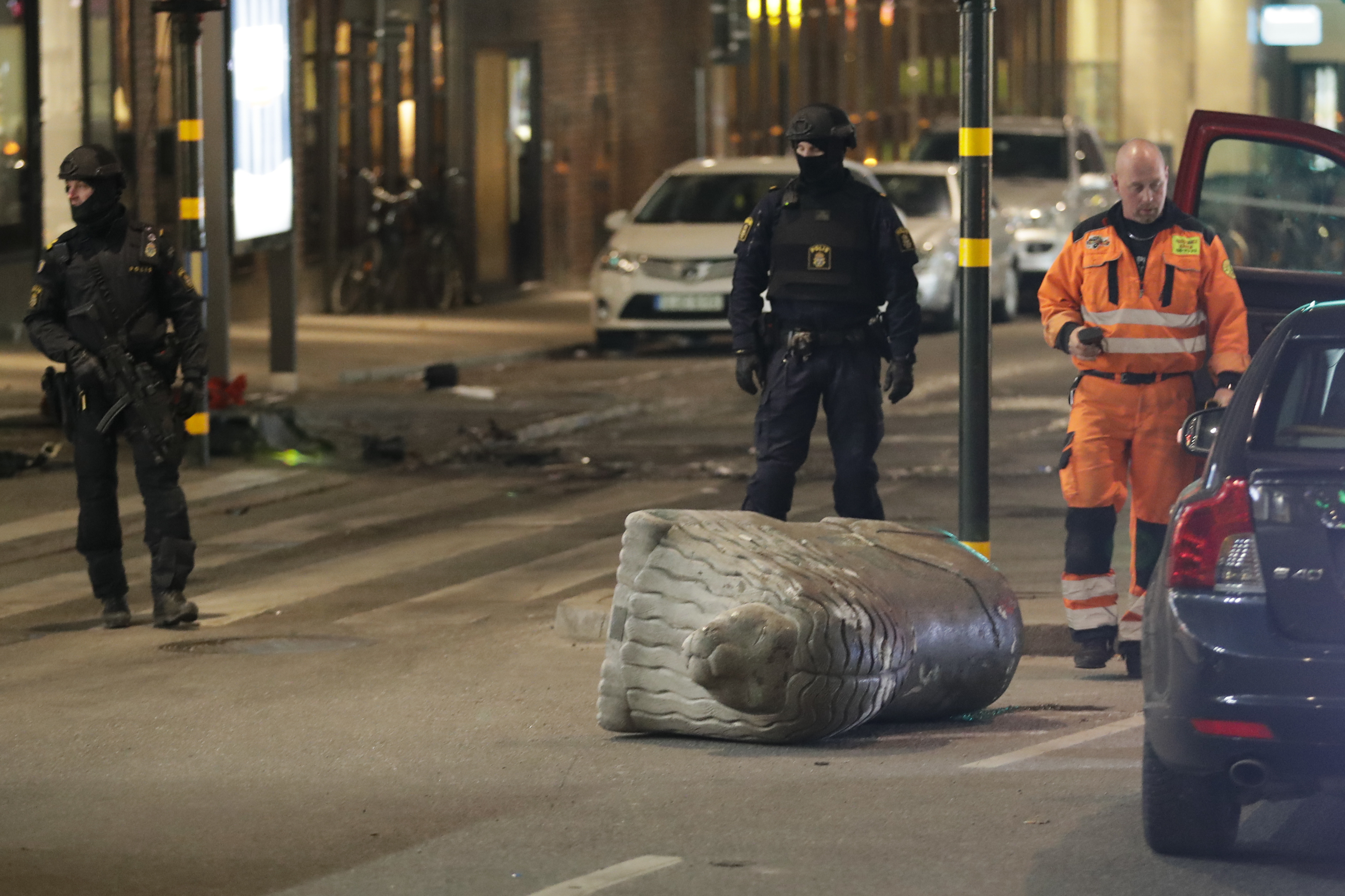 Двама задържани за атаката в Стокхолм, единият е узбек