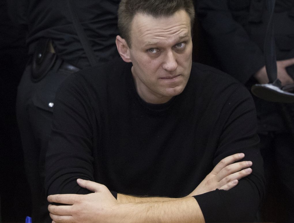 Опозиционерът Навални се върна в Русия и зове за протести