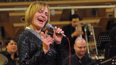 Йълдъз Ибрахимова: Откакто ракът покоси съпруга ми, още нямам сили да изпея любимата му песен