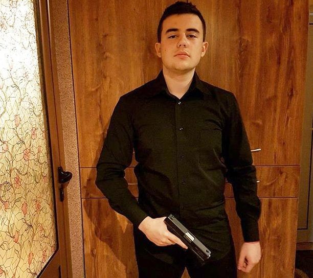 18-годишният Михаил е син на бизнесмен, търгуващ с Русия