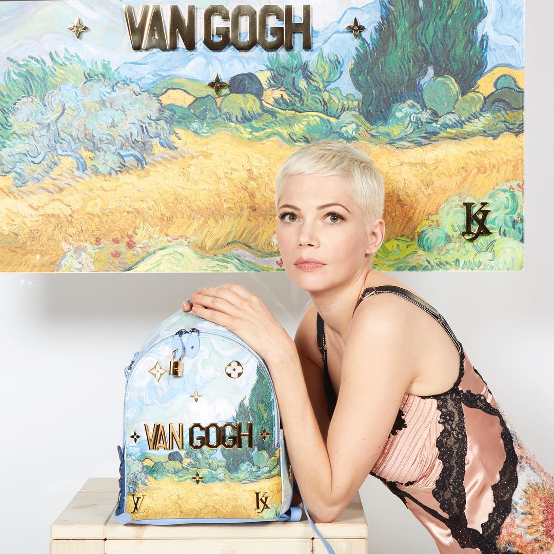 Мишел Уилямс с чанта Louis Vuitton/ Jeff Koons