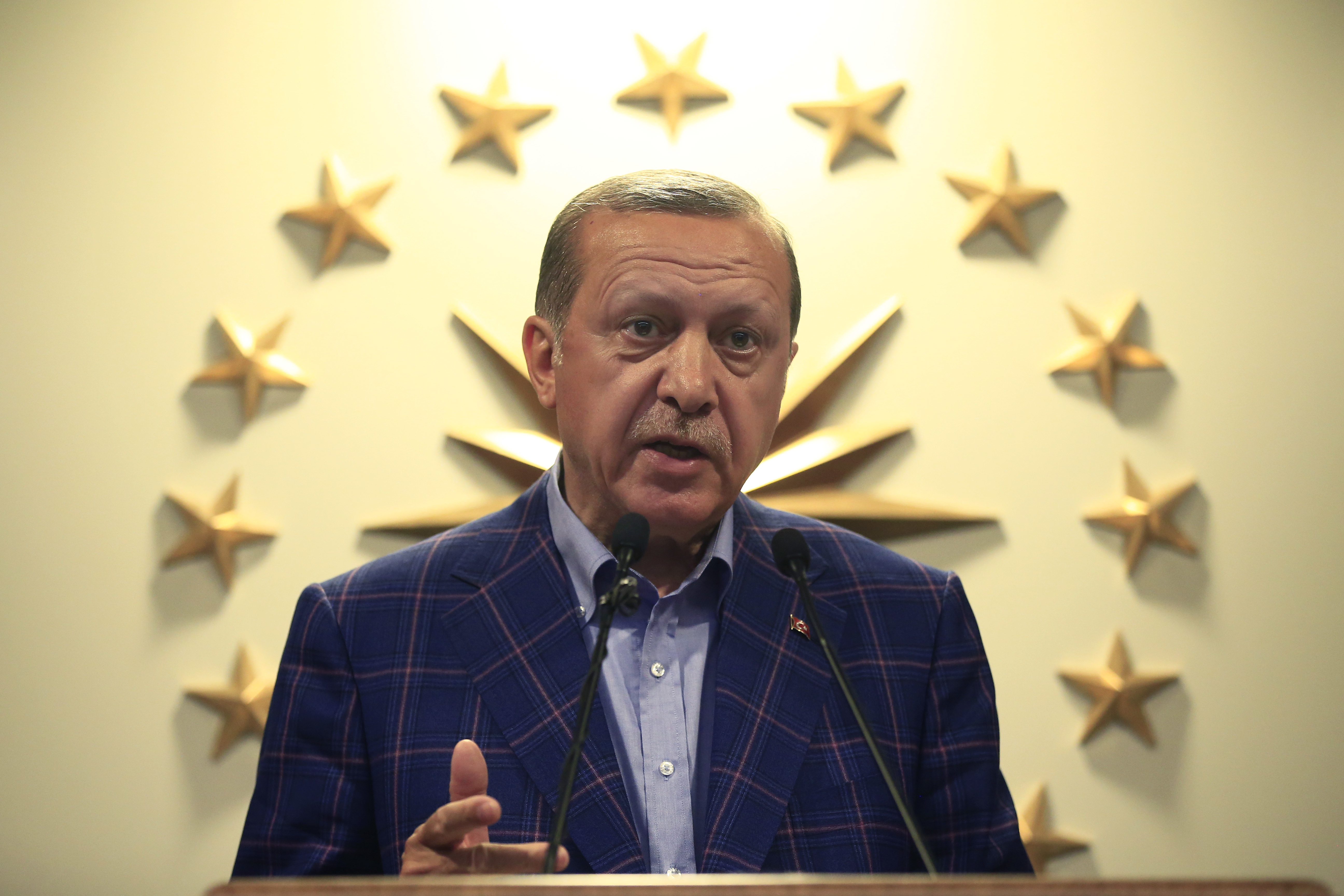 Ердоган заяви, че Турция може да подложи на референдум въпроса за връщане на смъртното наказание