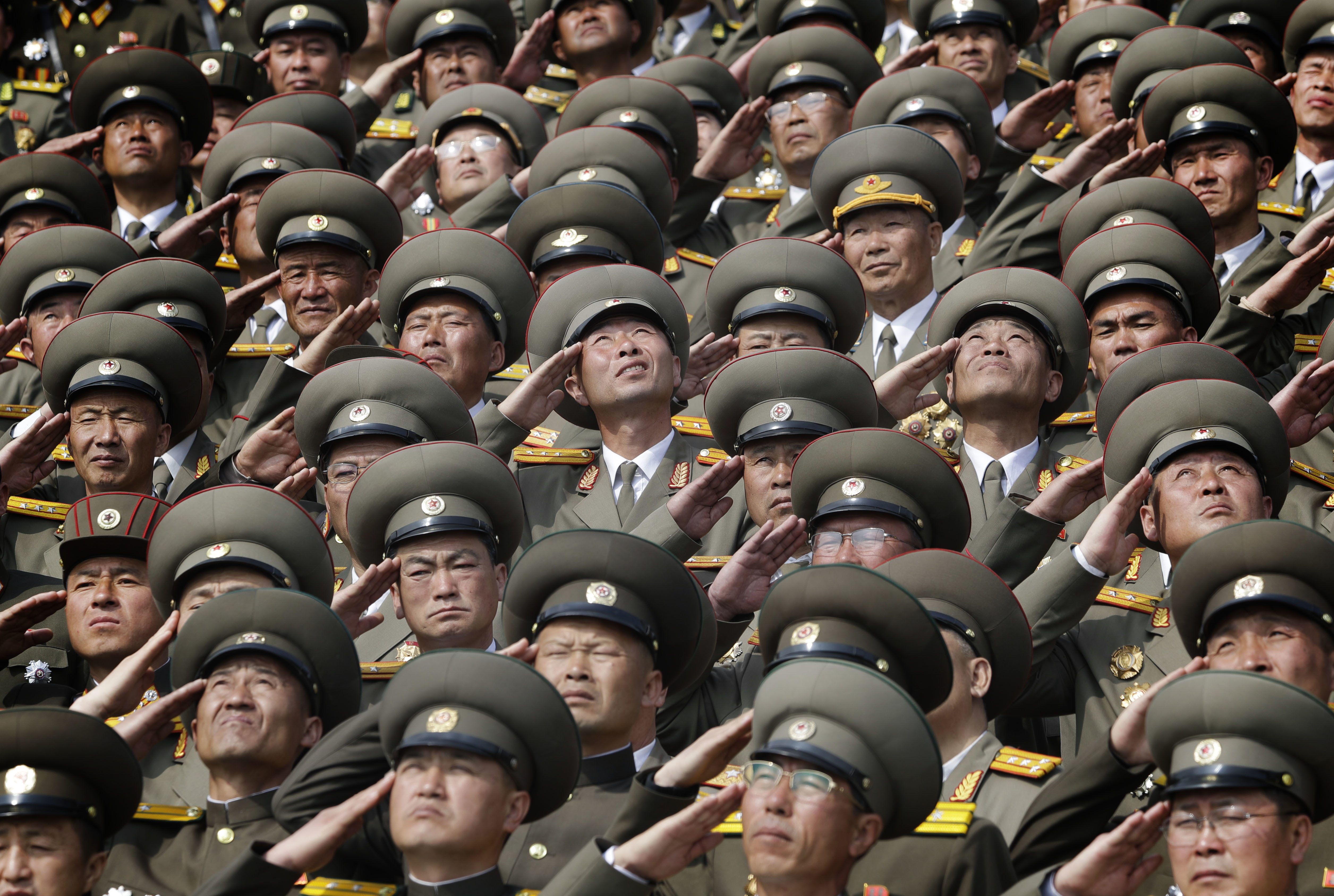 Военните в Северна Корея се готвят за постоянни ракетни изпитания