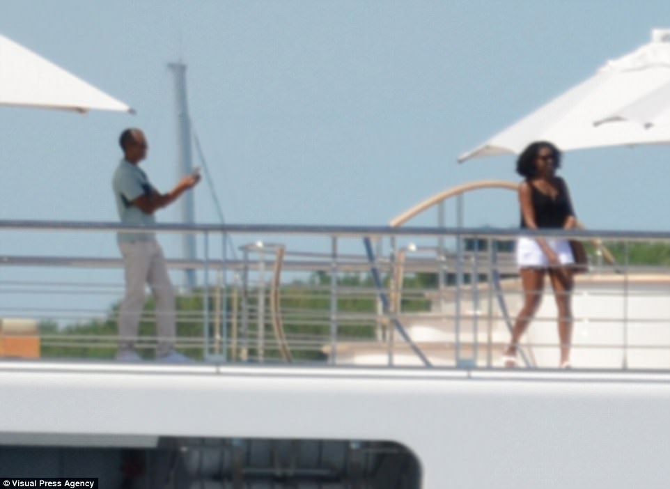 Барак и Мишел Обама на яхта в Таити