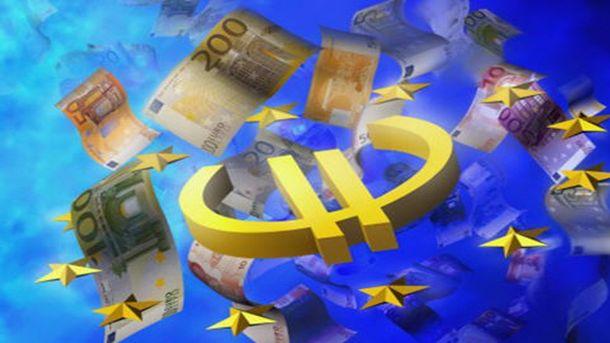 Еврото поскъпна до триседмичен връх след като Макрон поведе в допитванията преди изборите във Франция в неделя