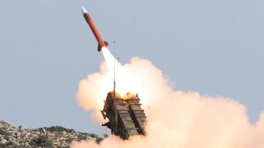 Киев твърди, че е свалил руска хиперзвукова ракета "Кинжал" с американски "Пейтриът"