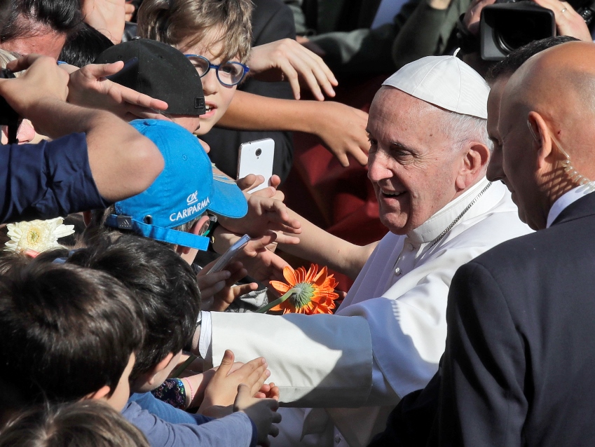 Папата сравни бежанските центрове с концлагери