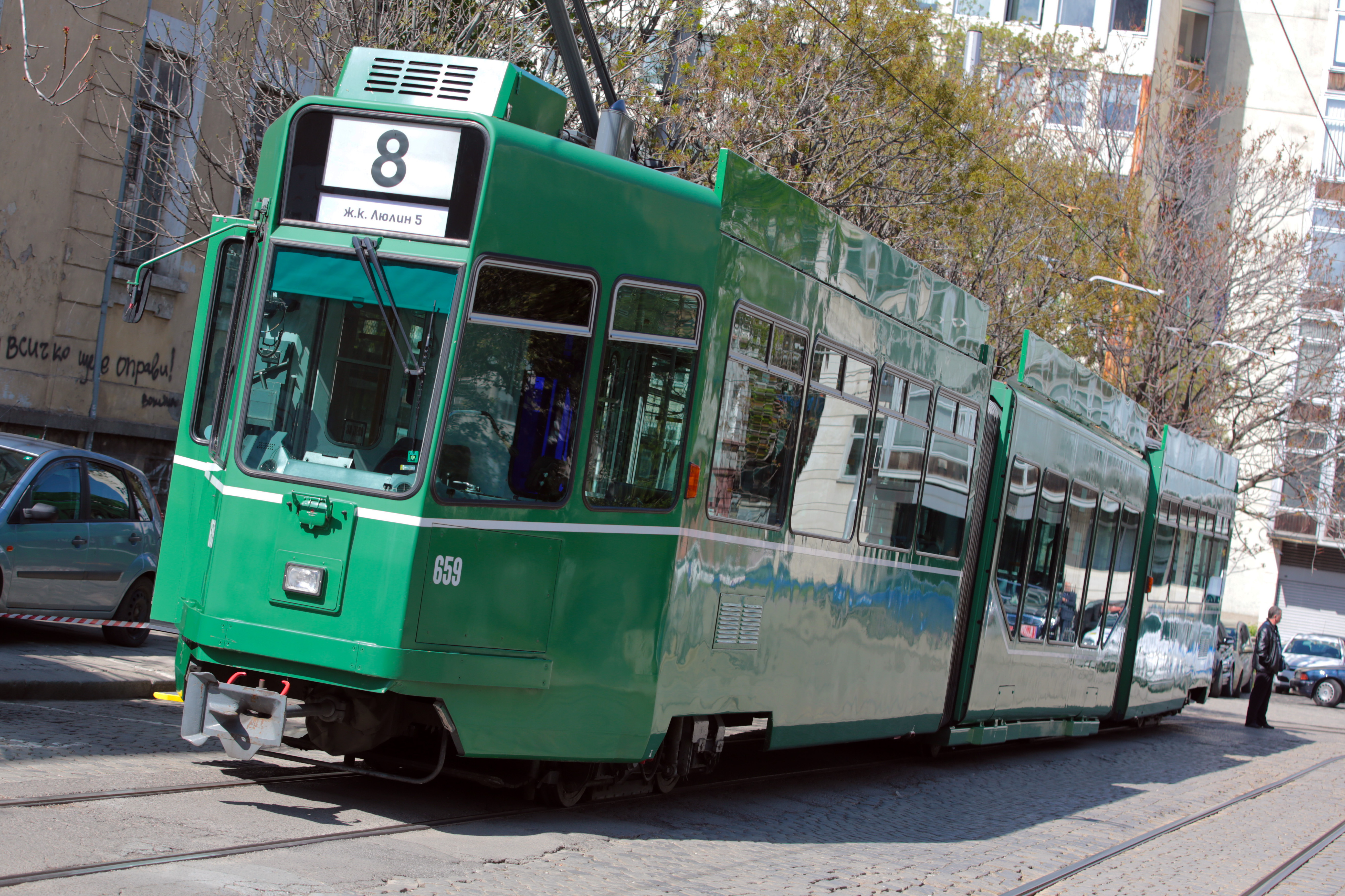 Трамваите се движат по линия номер 8 от Съдебната палата до ж.к. ”Люлин”