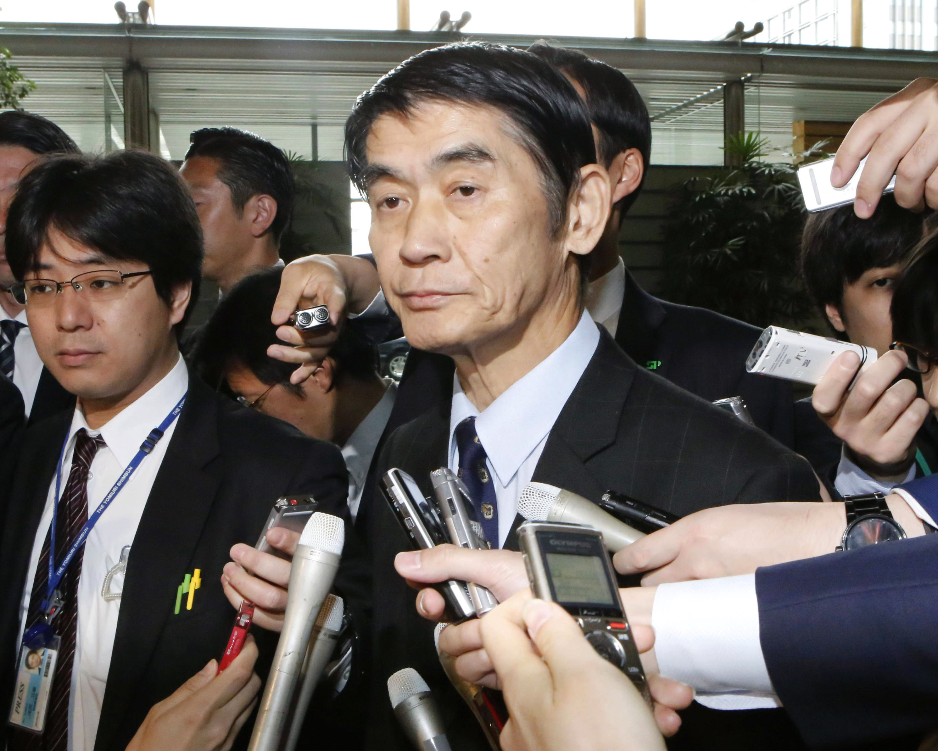 Японският министър Масахиро Имамура подаде оставка след гаф с изказване за земетресението от 2011 г.