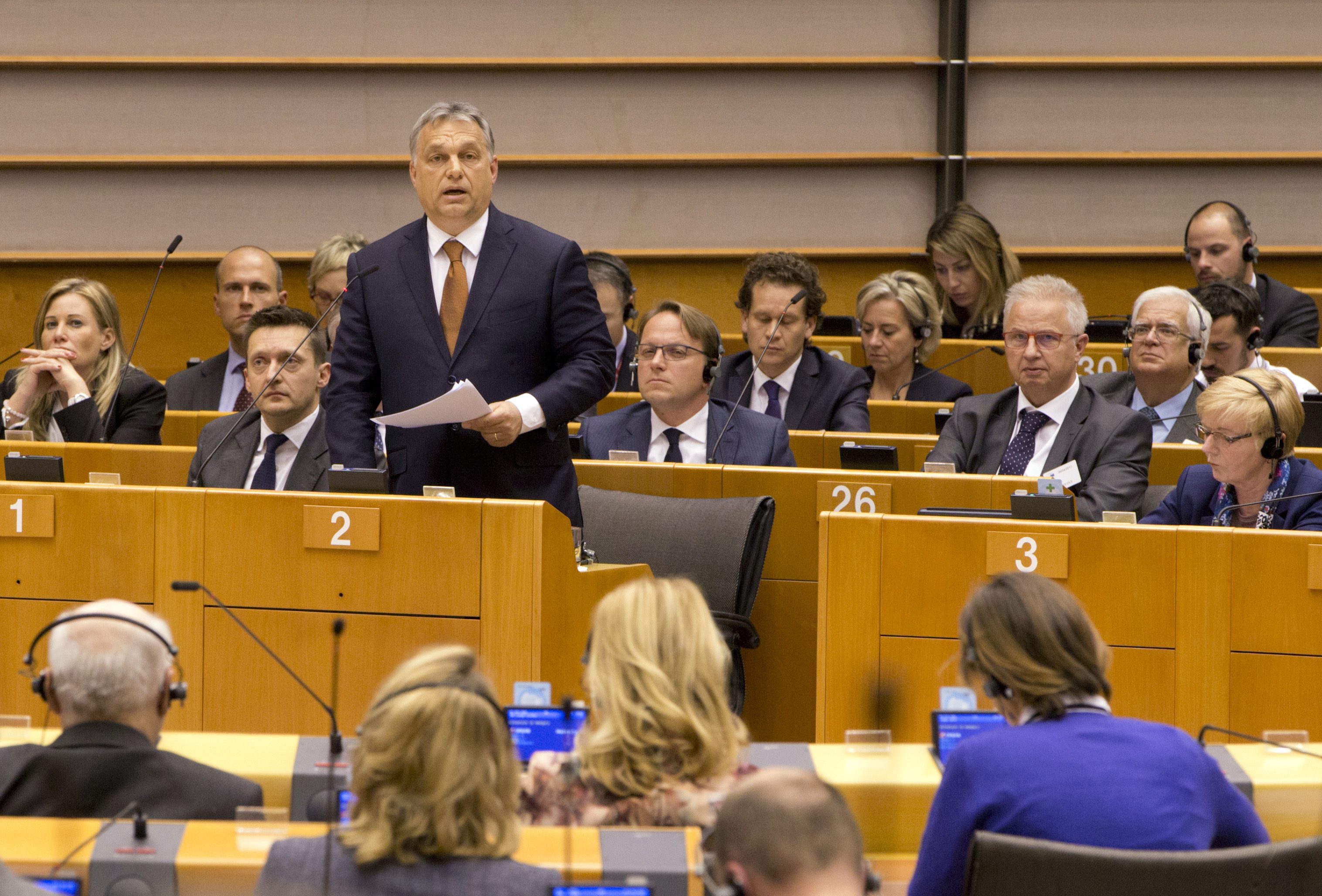 Виктор Орбан пред Европейския парламент: Готови сме за спор, но не ни съдете