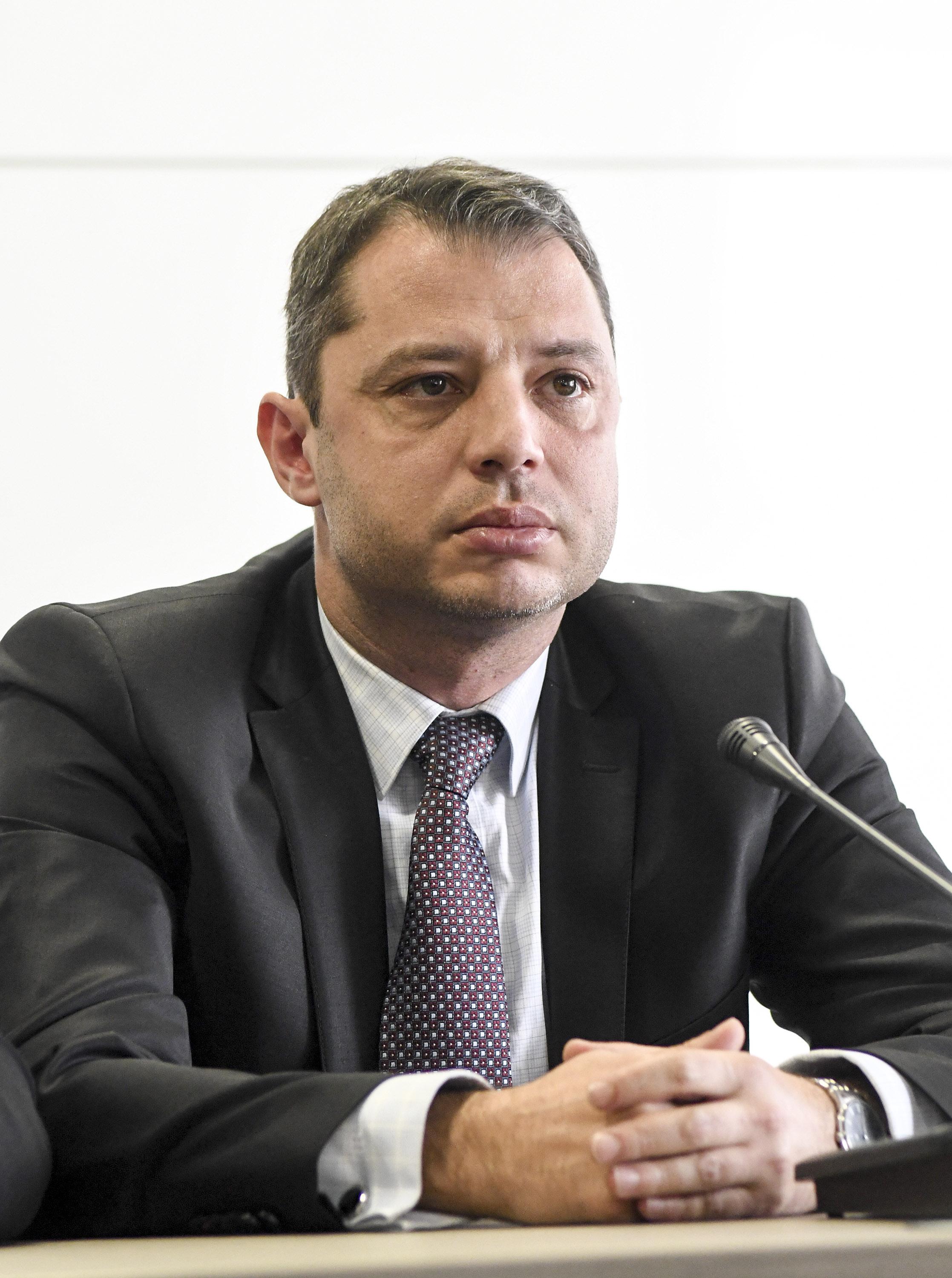 Депутатът от ГЕРБ Делян Добрев е имал разговор с Бойко Борисов заради скандала в Хасково