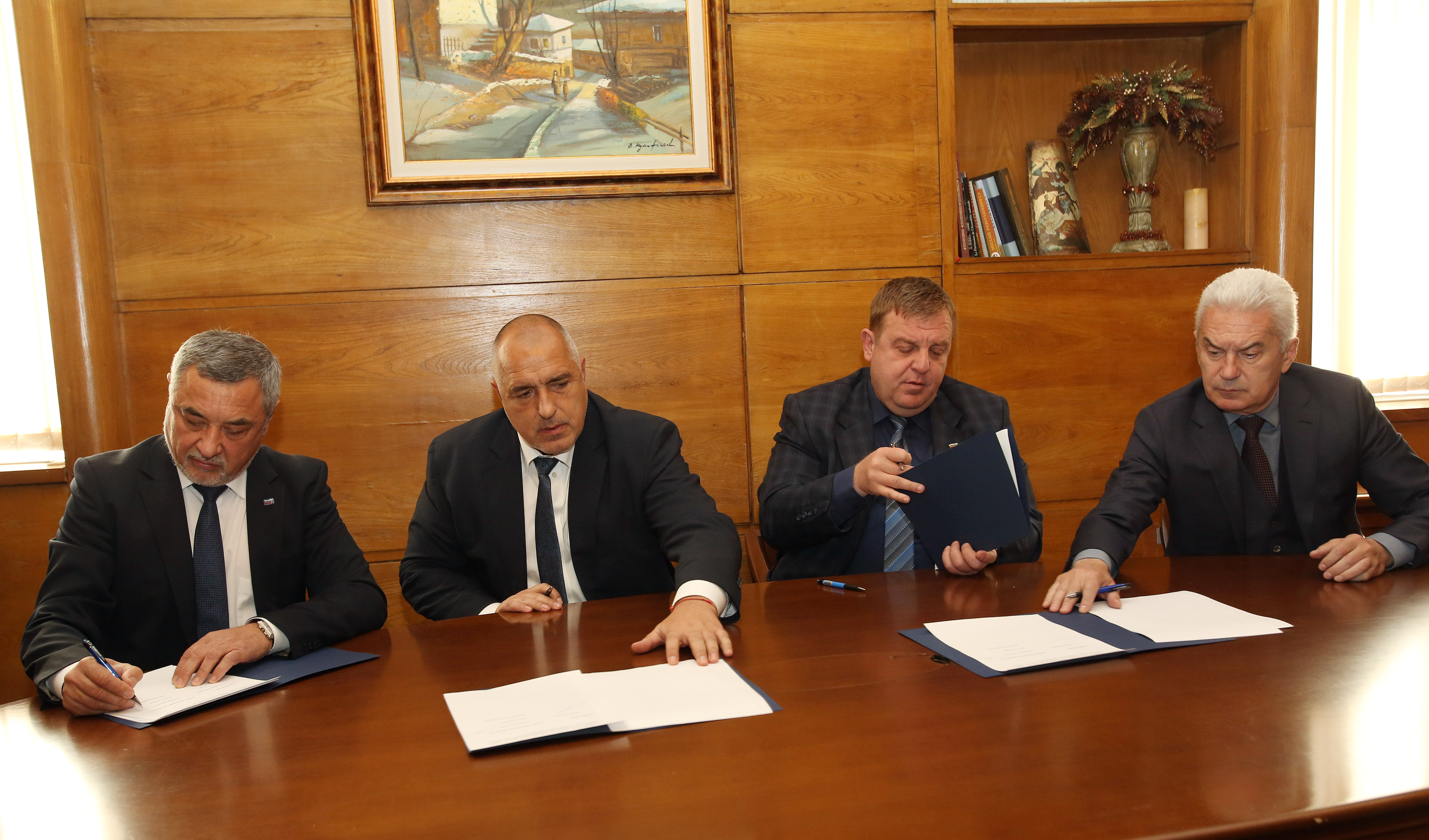 ГЕРБ и Патриотите подписаха коалиционното споразумение
