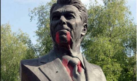 Бюстът на 40-ия президент на САЩ Роналд Рейгън беше поставен в Южния парк в София вчера