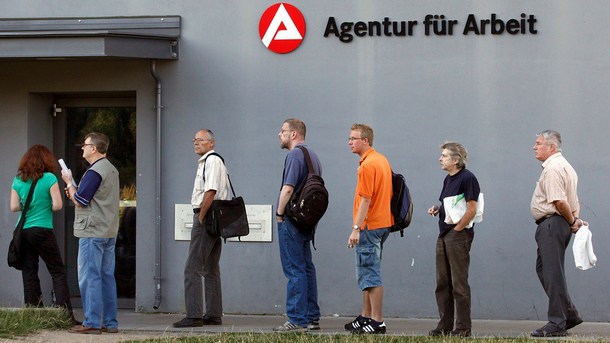 Стабилизация на германската безработица през април в рекордно дъно от 5,8 на сто