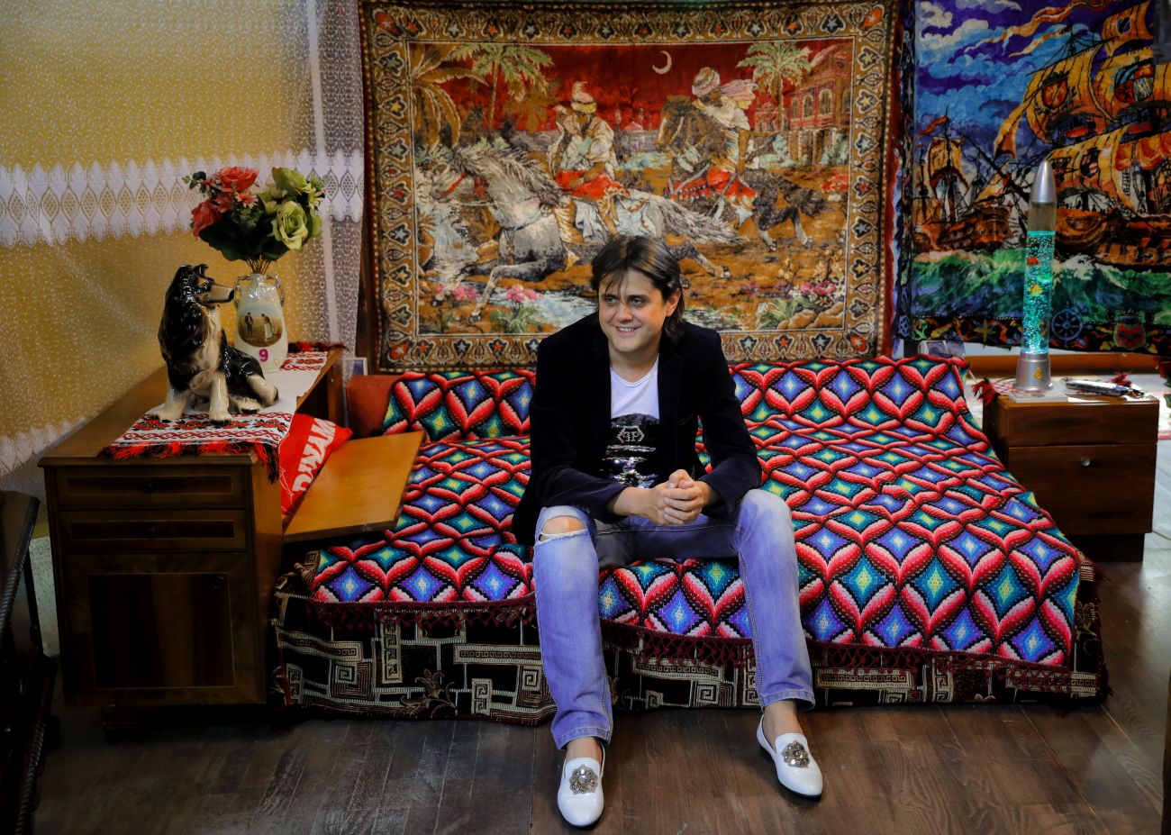 Кич утырыйк бергэлэп. Музей китча в Бухаресте. Кич и Китч. Kitsch (Кич). Китч культура.