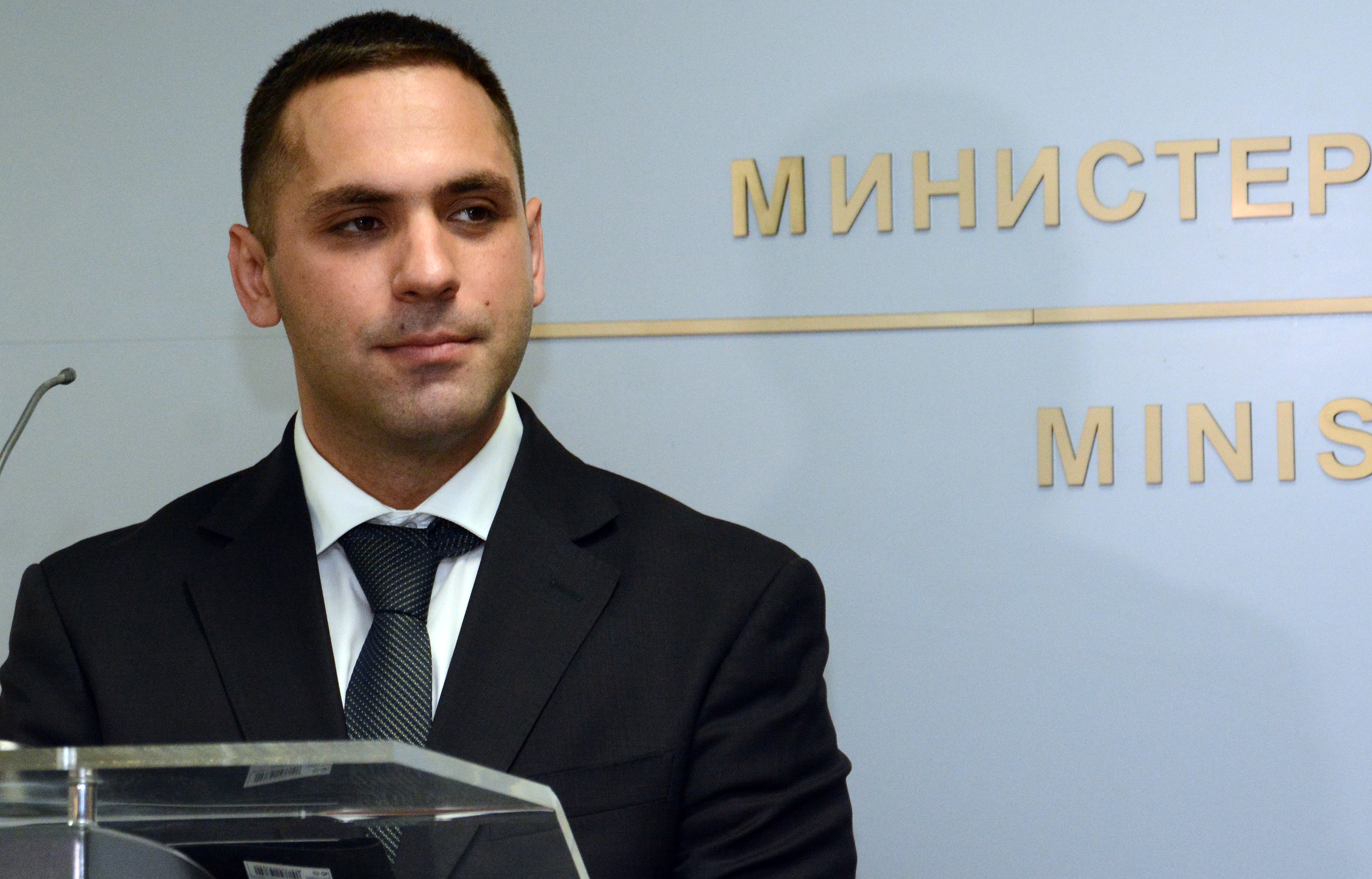 Министър: Гебрев не е собственик на ”Дунарит”
