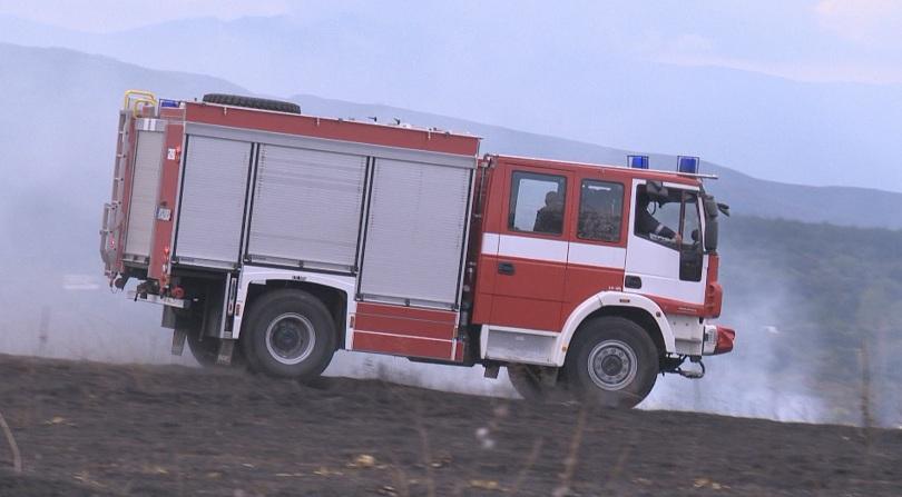 Голям пожар в завод задими магистрала ”Тракия”