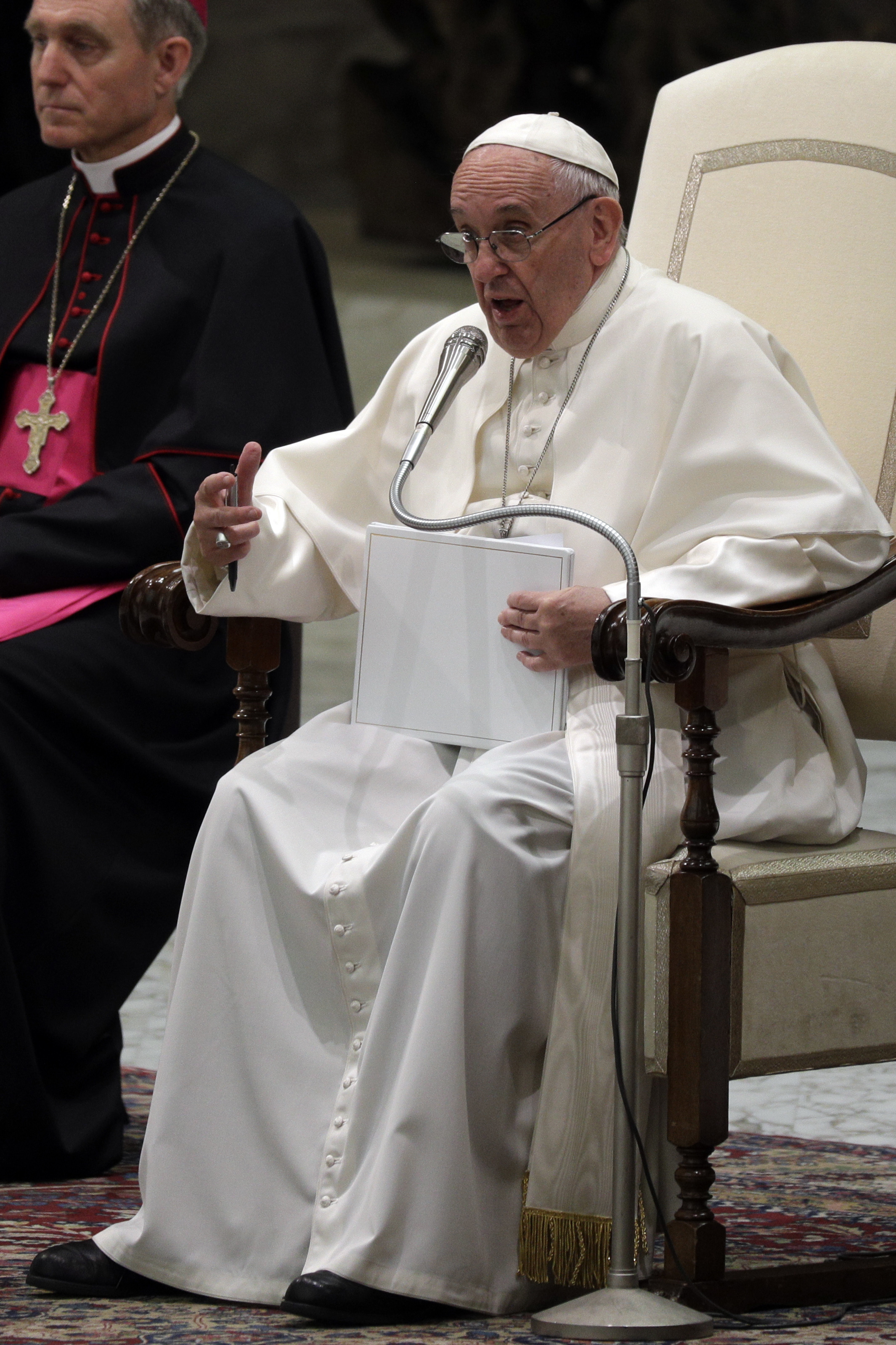 Папа Франциск: Фалшивите новини са зло