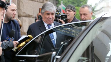 Макаров фамилията на настоящия посланик на Русия в София и