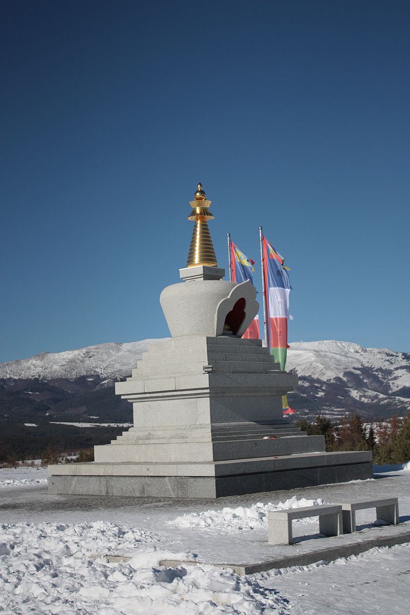 Три необичайни места за разходка около София