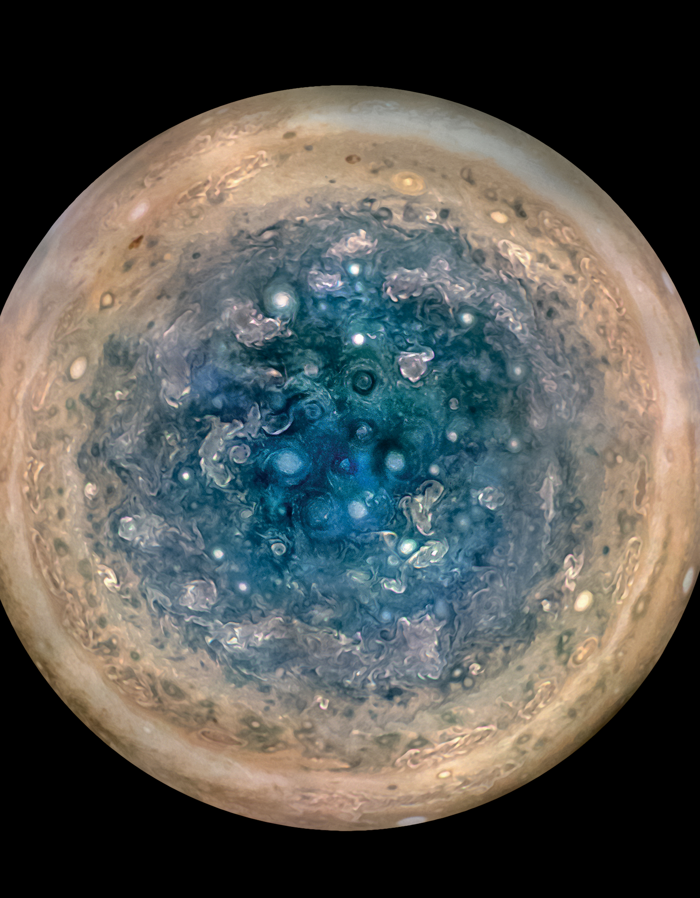 На полюсите на Юпитер има мега бури