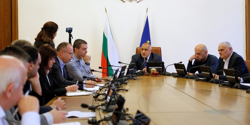 Борисов проведe извънредно работно съвещание с министри
