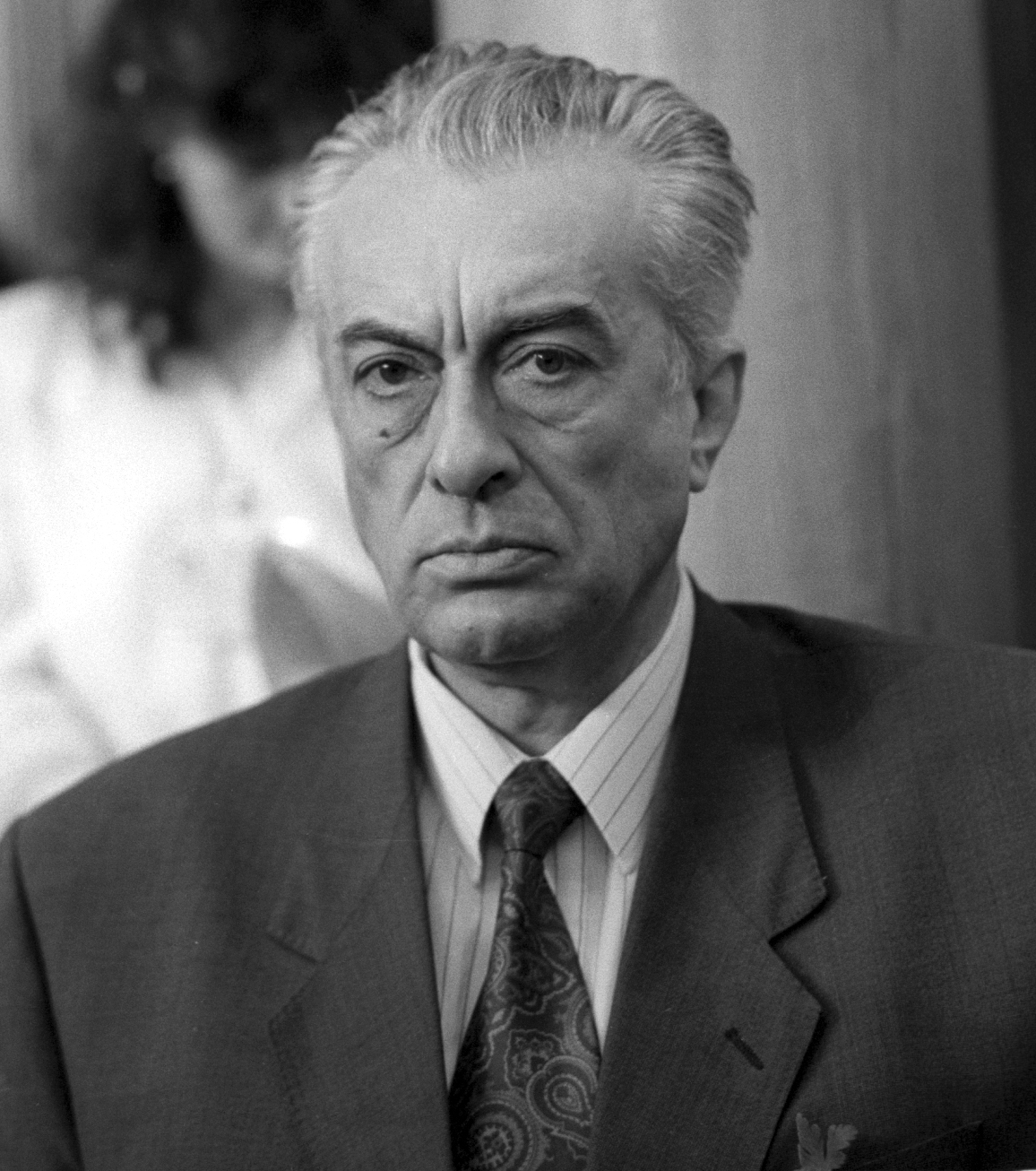Йордан Василев е български литератор и политик