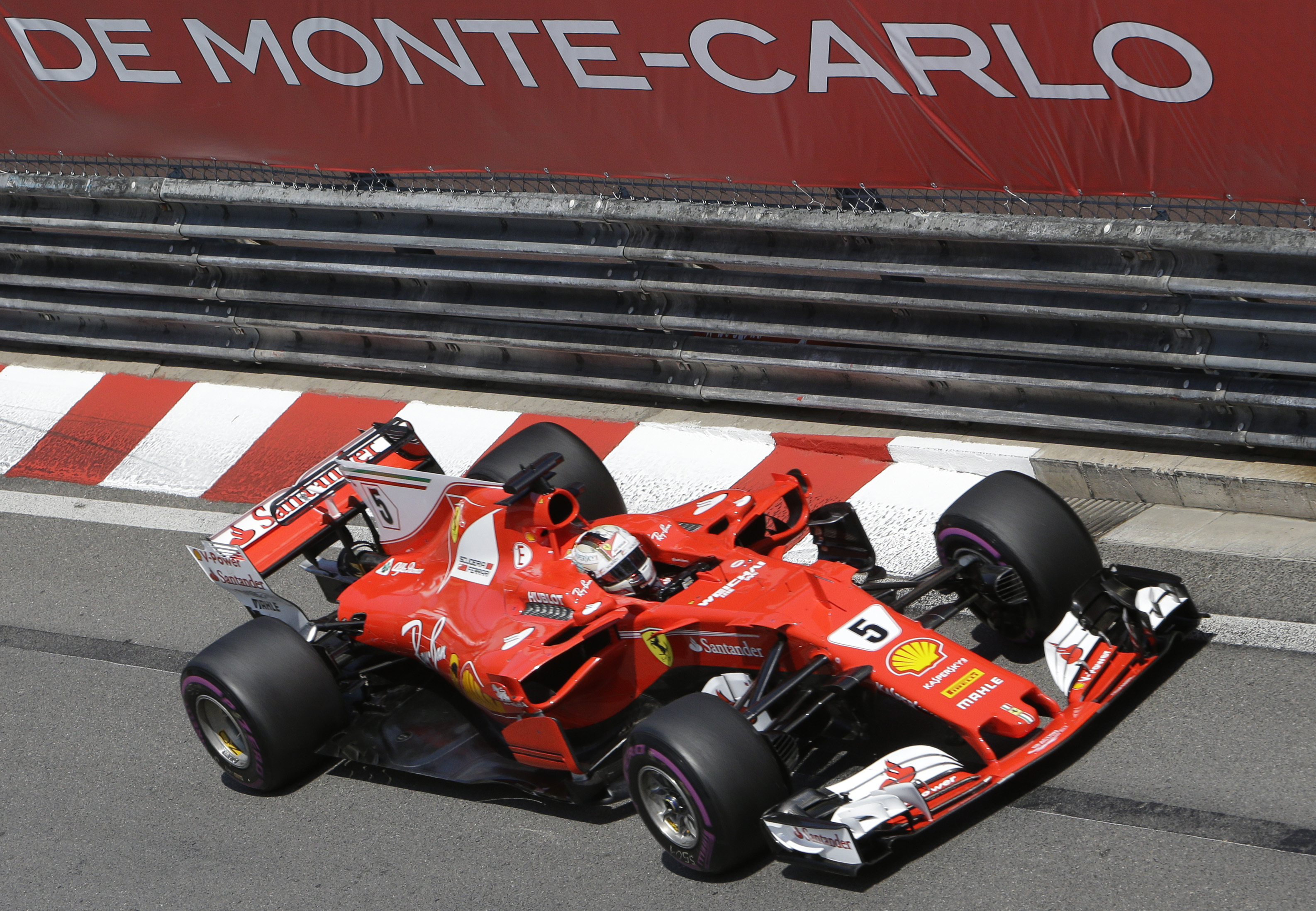 Себастиан Фетел спечели първа победа за ”Ферари” на улиците в Монако от 2001-а година насам
