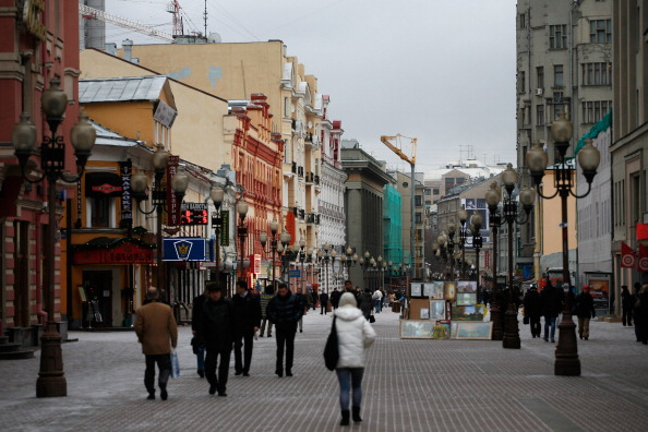 Улица ”Арбат” в Москва е традиционно средище на хора на изкуството