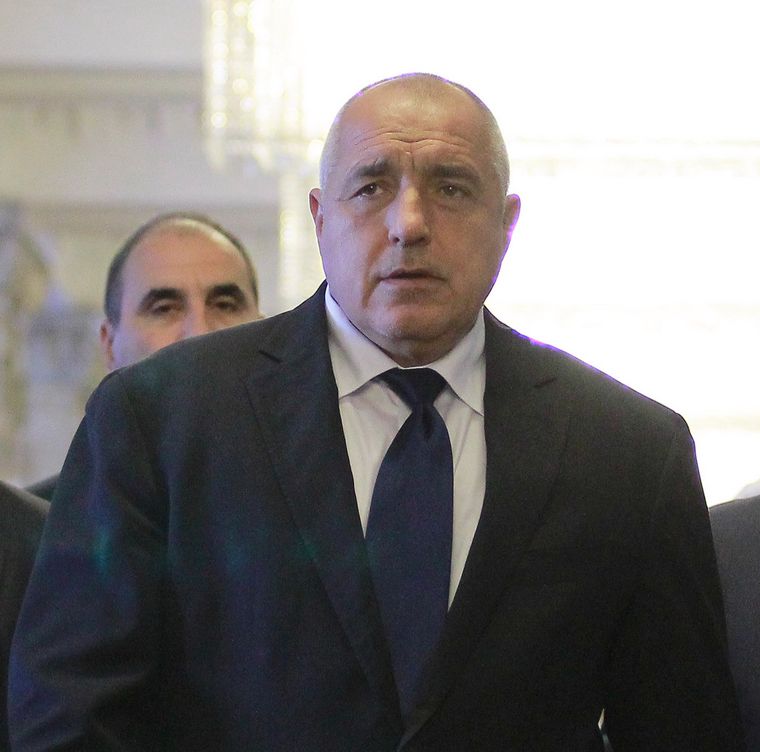 Бойко Борисов иска купуването на самолет за армията да бъде разсрочено ...