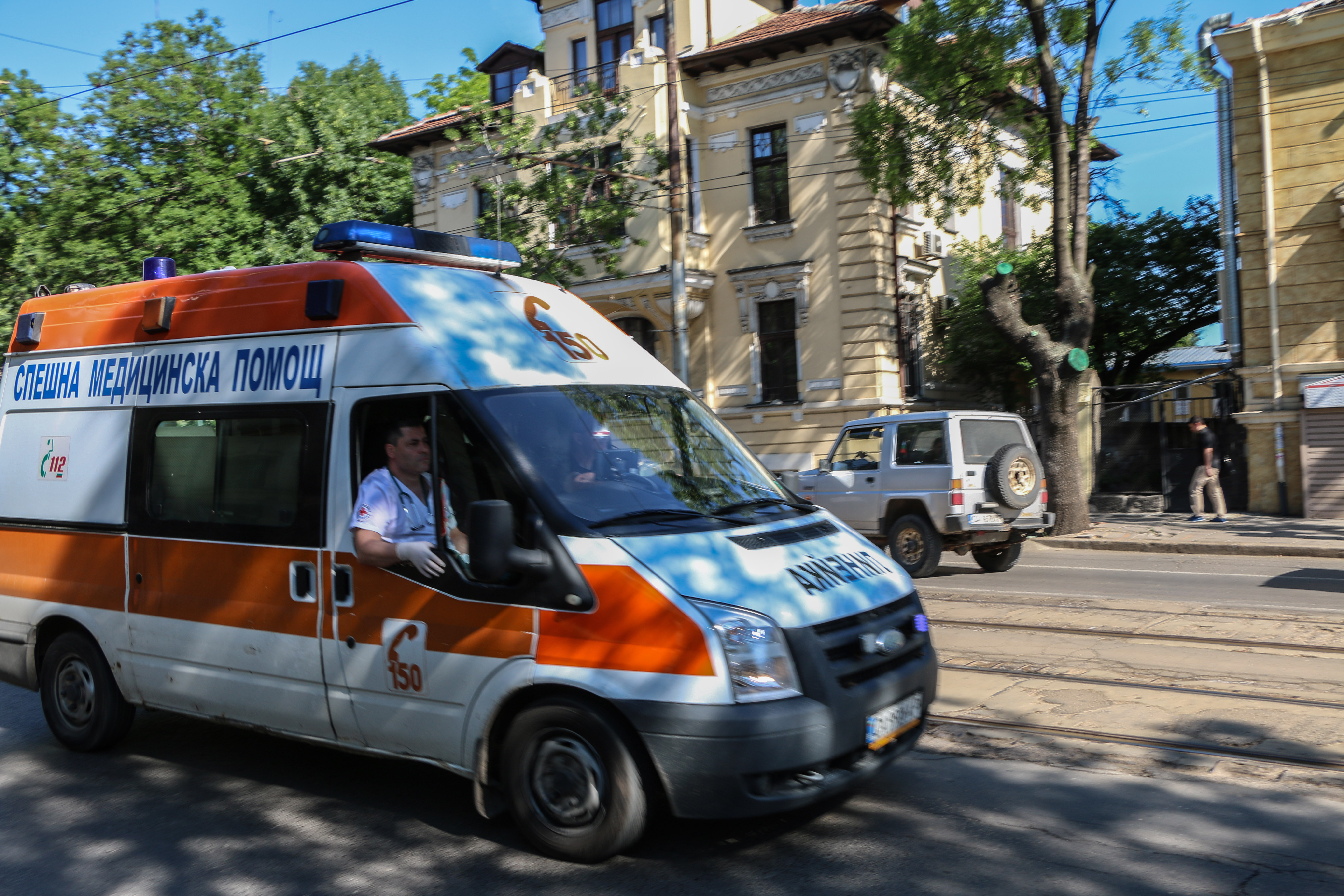 Мъжът е транспортиран за лечение в УМБАЛСМ ”Пирогов”
