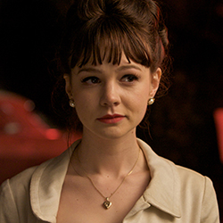 Кери Мълиган в ролята на военен кореспондент