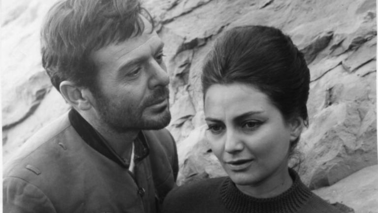 Великата Невена Коканова: Запалете лампите, после ни чака само тъмнина!