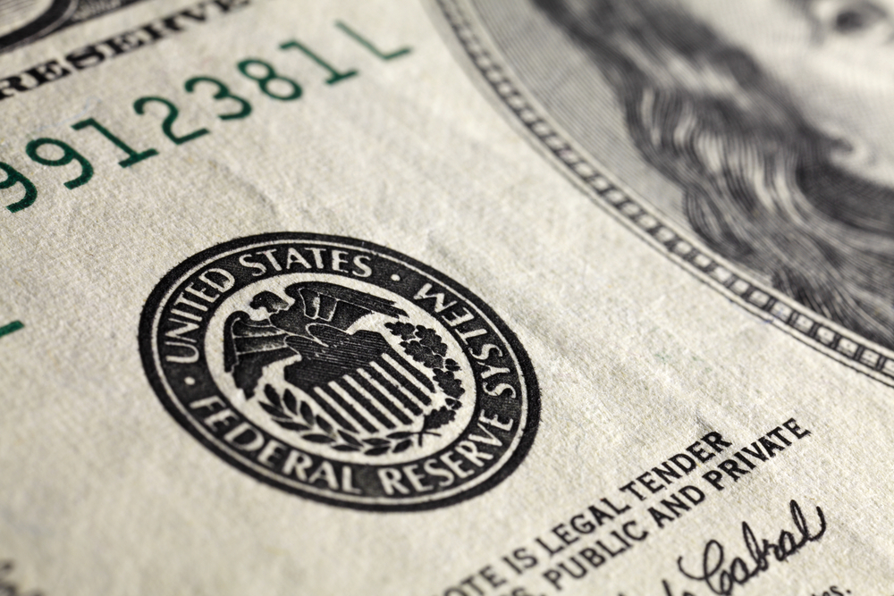 Федералният резерв определя паричната политика на САЩ